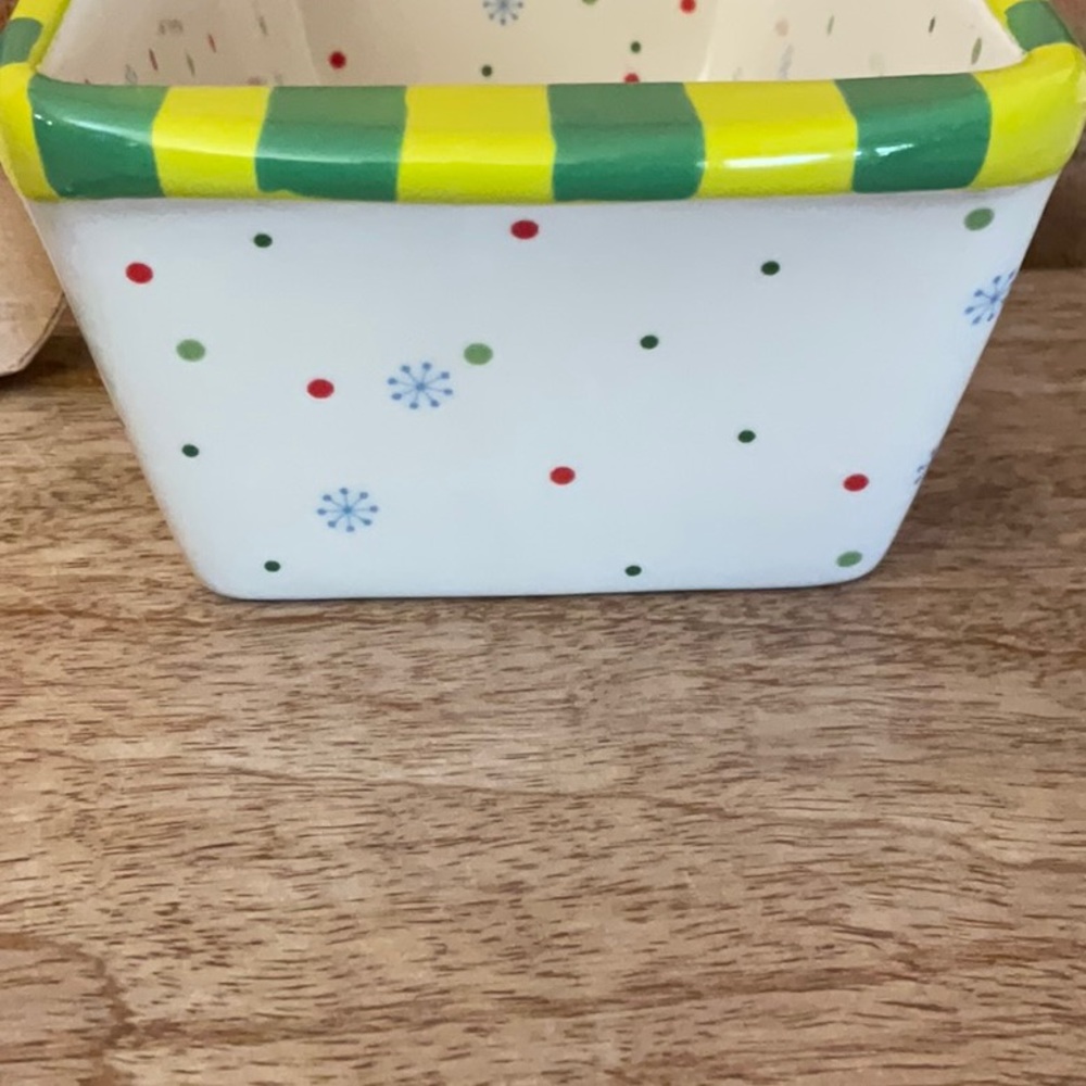 Temptations Holiday Ovenware by Tara Winter penguins 12 oz Mini Loaf Pans (3) - Picture 7 of 14